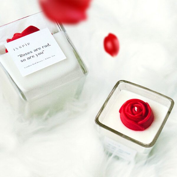 London Red Roses + White Tea Candle | Roses are red, so are you